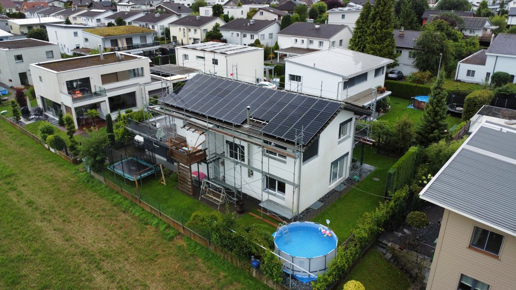 PV-Anlage 26.4 kWp inkl. Batteriespeicher in Schötz