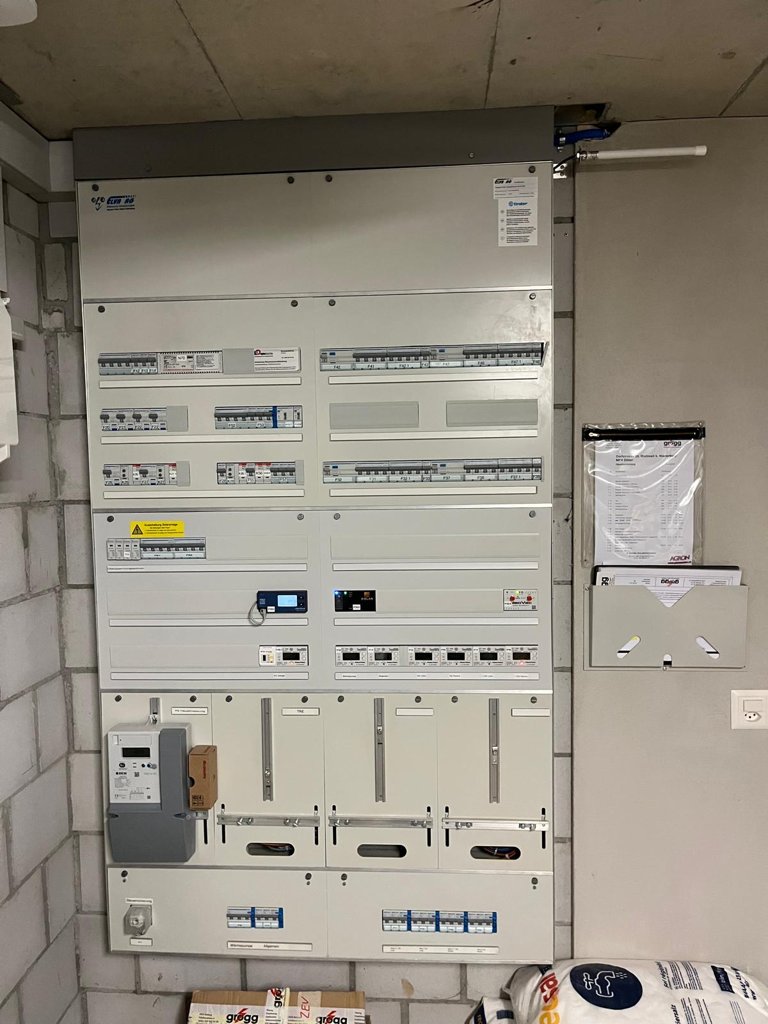 PV-Anlage 31 kWp inkl. Batteriespeicher, ZEV-Komplettlösung und Solarmanager in Walliswil