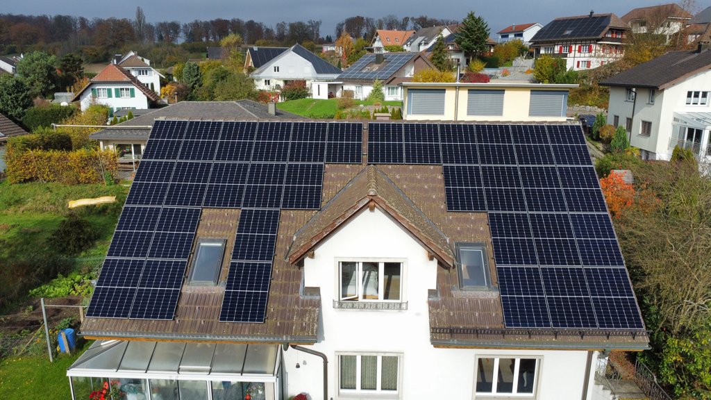 PV-Anlage 19.2 kWp mit Solarmanager in Thörigen