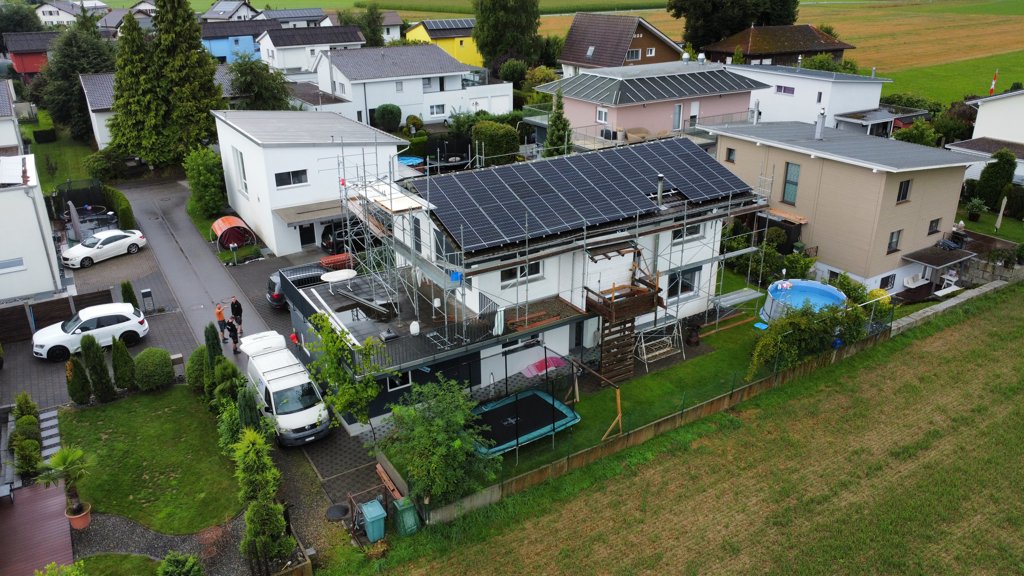 PV-Anlage 26.4 kWp inkl. Batteriespeicher in Schötz