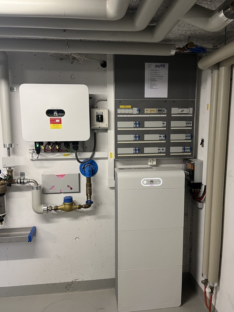 PV-Anlage 28.8 kWp inkl. Batteriespeicher, ZEV und Solarmanager in Schötz