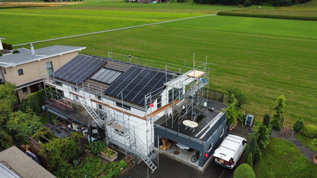 PV-Anlage 26.4 kWp inkl. Batteriespeicher in Schötz