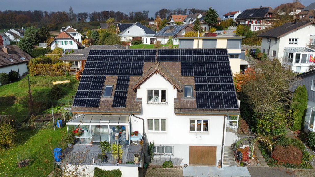 PV-Anlage 19.2 kWp mit Solarmanager in Thörigen
